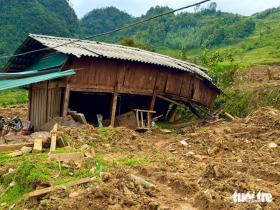 Cha mẹ và vợ chết do lở núi, chàng trai 21 tuổi lâm cảnh ‘gà trống' nuôi 2 con thơ