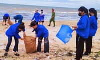  Sinh viên làm pin từ vỏ chuối 