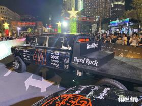 Loạt sự cố với Gumball 3000: Siêu xe gặp 'siêu đinh', siêu mưa