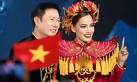  Đương kim Hoa hậu Hòa bình chia tay bạn trai cơ bắp 