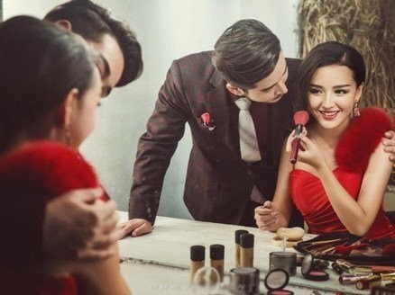  Đang là vợ giám đốc, sếp bà bỗng nhận tin sét đánh do chính chồng mình nói hé lộ sự thật kinh hoàng 