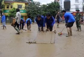  Tuổi trẻ Yên Bái lội bùn khắc phục hậu quả mưa lũ 第4张