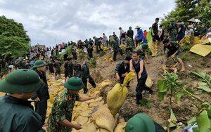 Thứ trưởng Bộ NNPTNT Trần Thanh Nam: Bố trí ở xen ghép, hỗ trợ nhu yếu phẩm ngay cho các hộ dân sau bão lũ