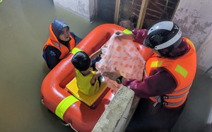 Mưa lớn ở Quảng Nam gây ngập lụt các nơi dù áp thấp nhiệt đới vẫn còn ngoài khơi biển Đông  第7张