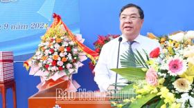  Bí thư Tỉnh ủy Nam Định dự Lễ khai giảng năm học mới tại trường THPT chuyên Lê Hồng Phong 第2张