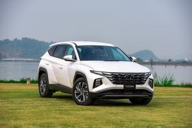 Xe đa dụng cỡ trung tháng 8: Hyundai Santa Fe trở lại, Honda CR-V bị 'bật' top 5  第5张