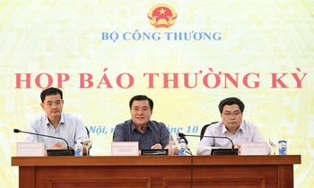  TPHCM mưa dông kèm sấm sét 第12张