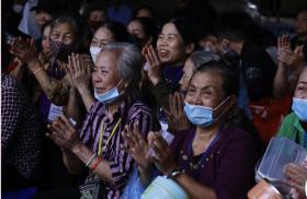 “Bữa Cơm Yêu Thương”: Nơi kết nối yêu thương giữa những người cùng khổ  第4张