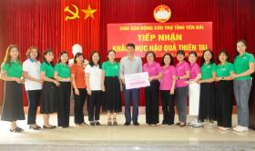 Hội Nữ doanh nhân thành phố Hồ Chí Minh hỗ trợ 330 triệu đồng cho đồng bào bị thiên tai thành phố Yên Bái