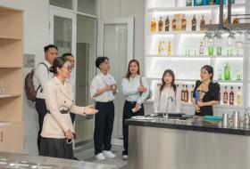  Hotel Academy Việt Nam khai giảng lớp quản trị khách sạn &amp; trao học bổng toàn phần VET by EHL 