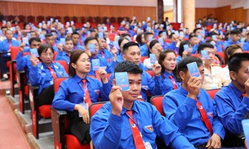  Hotel Academy Việt Nam khai giảng lớp quản trị khách sạn &amp; trao học bổng toàn phần VET by EHL 