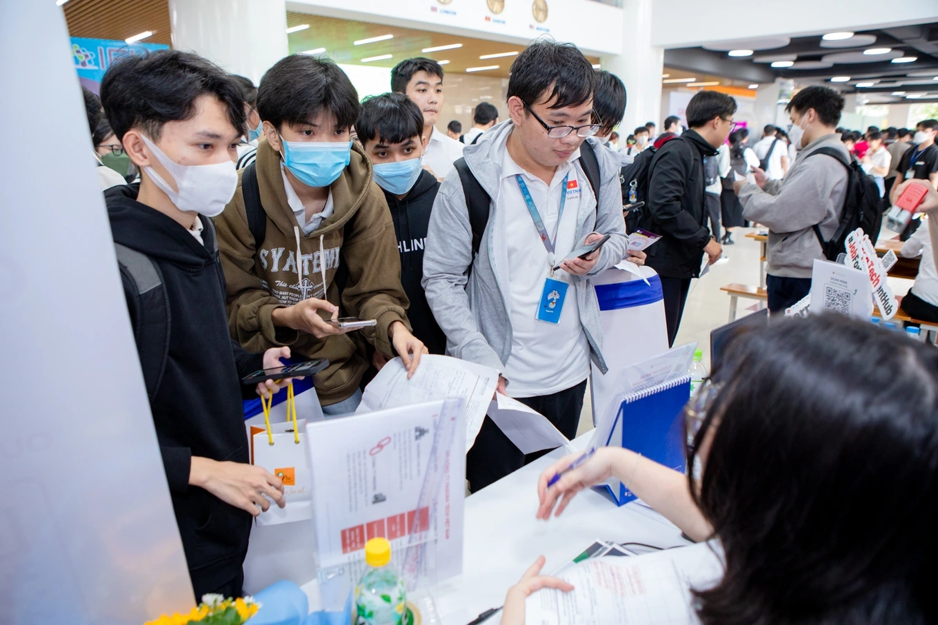 Vừa nhập học, tân sinh viên muốn lao ngay đi chạy xe ôm công nghệ  第3张